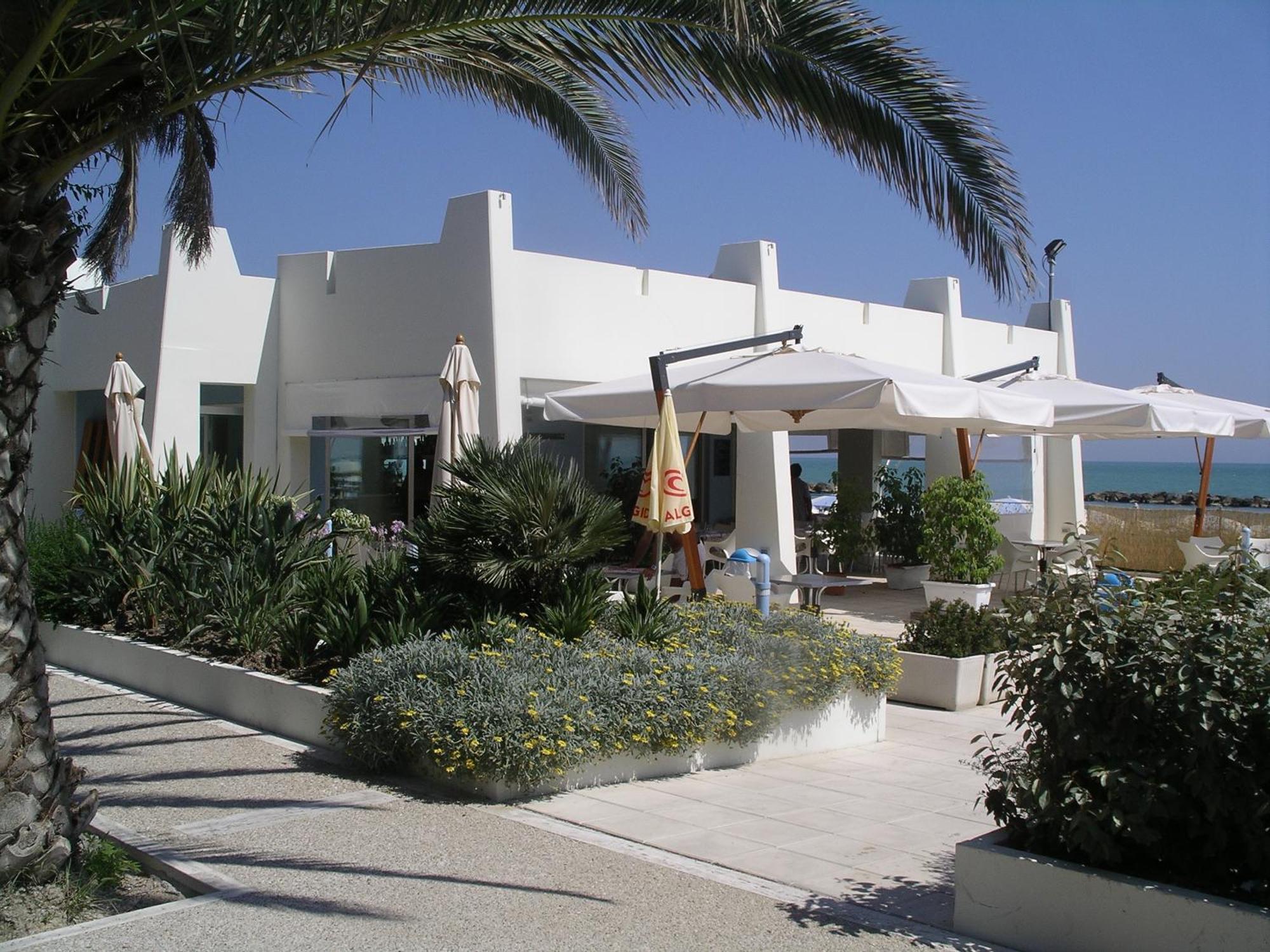 كوبرا ماريتيما Residence I Delfini المظهر الخارجي الصورة