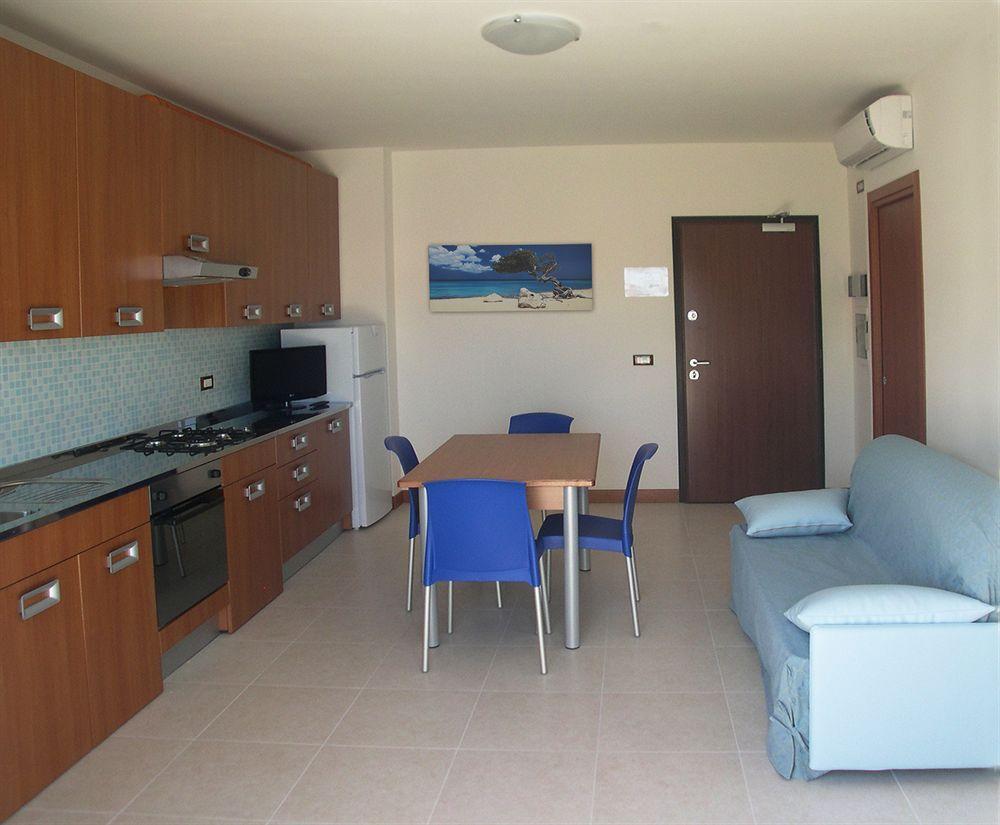 كوبرا ماريتيما Residence I Delfini المظهر الخارجي الصورة