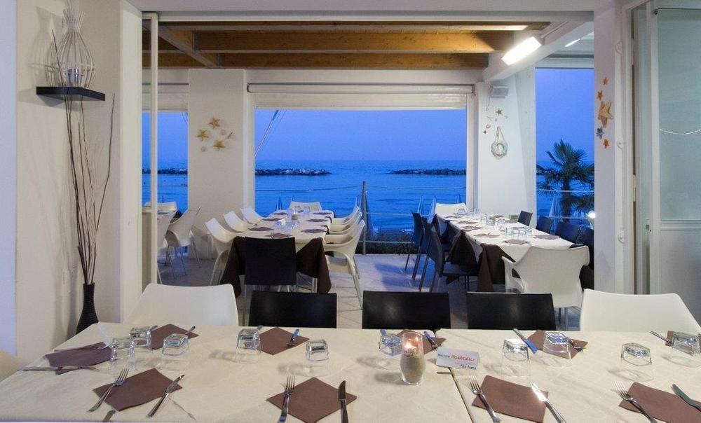 كوبرا ماريتيما Residence I Delfini المظهر الخارجي الصورة