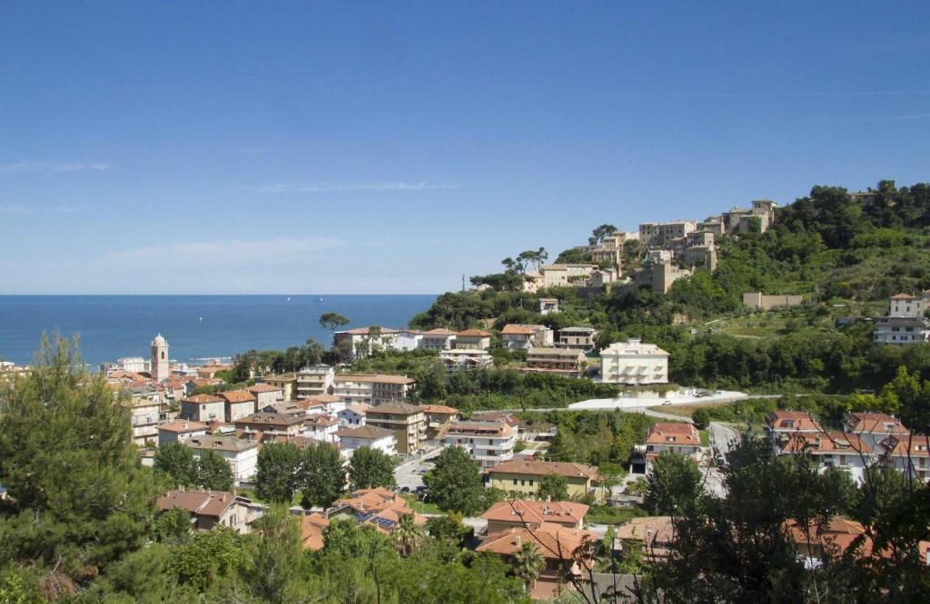 كوبرا ماريتيما Residence I Delfini المظهر الخارجي الصورة