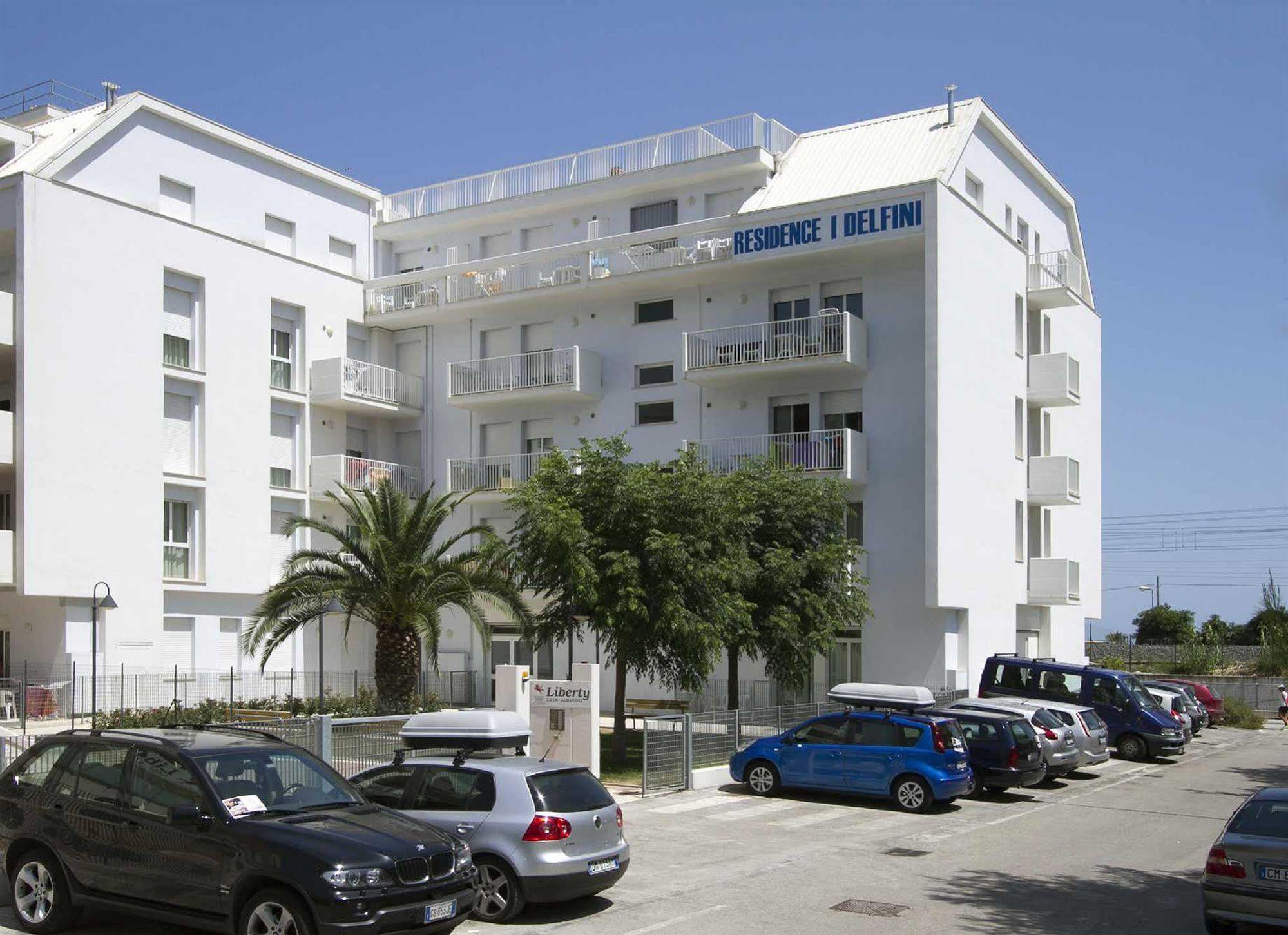 كوبرا ماريتيما Residence I Delfini المظهر الخارجي الصورة