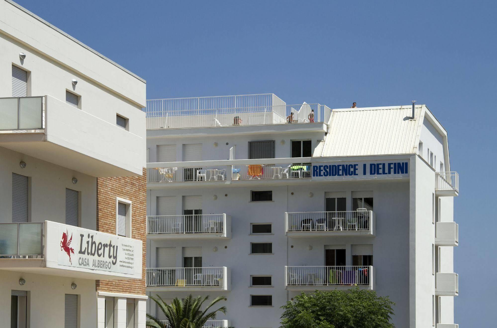 كوبرا ماريتيما Residence I Delfini المظهر الخارجي الصورة