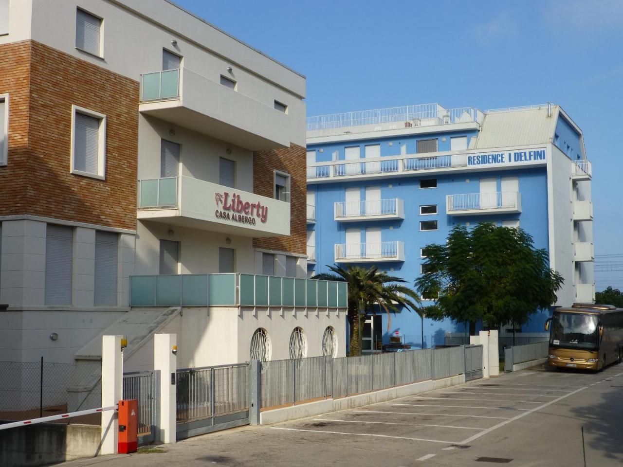 كوبرا ماريتيما Residence I Delfini المظهر الخارجي الصورة